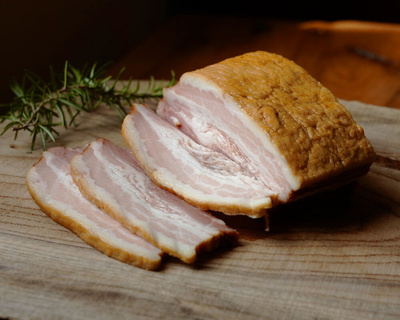 イタリア産パルマ豚のベーコンブロック 400g：782円