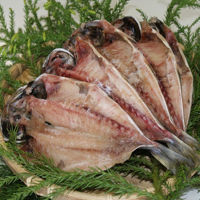 わけありアジ干物セット　Ｍサイズ５尾：1050円