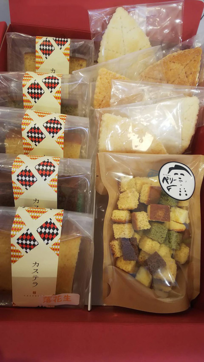 焼菓子詰合せ化粧箱・中：1844円